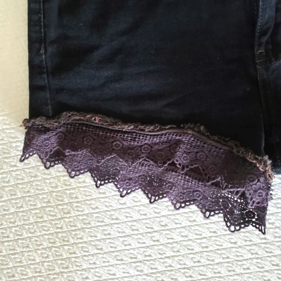 🔥( Free People ) Lace-Trimmed Denim Shorts☀️ - Picture 7 of 13